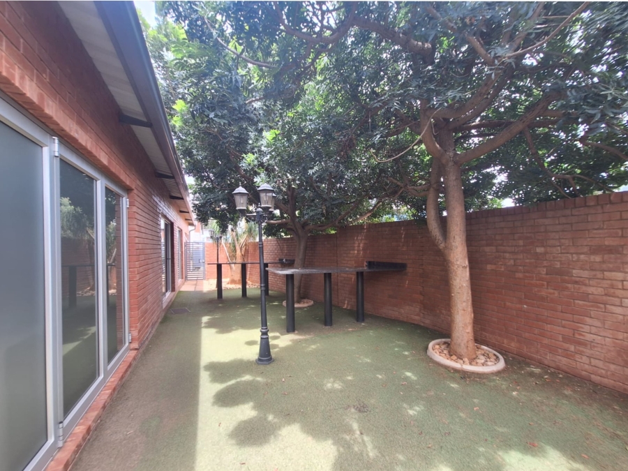 To Let commercial Property for Rent in Melodie North West